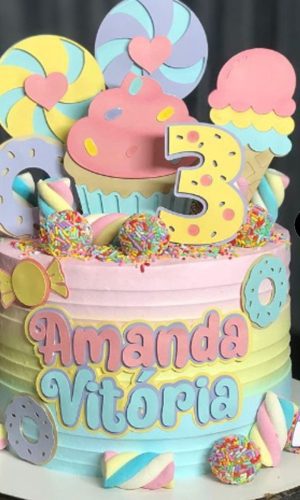 483- Topo de bolo guloseimas/ doces em camadas - arquivo
