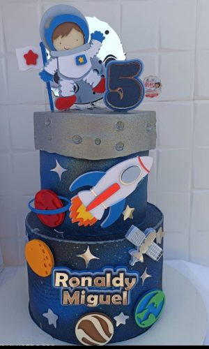 067 - Arquivo de Corte Topo de Bolo Astronauta 2