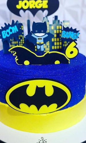 Arquivo de Corte Topo de Bolo Batman Carro Camadas