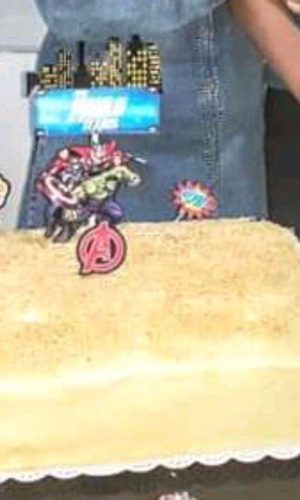 Arquivo de corte topo de bolo Os Vingadores