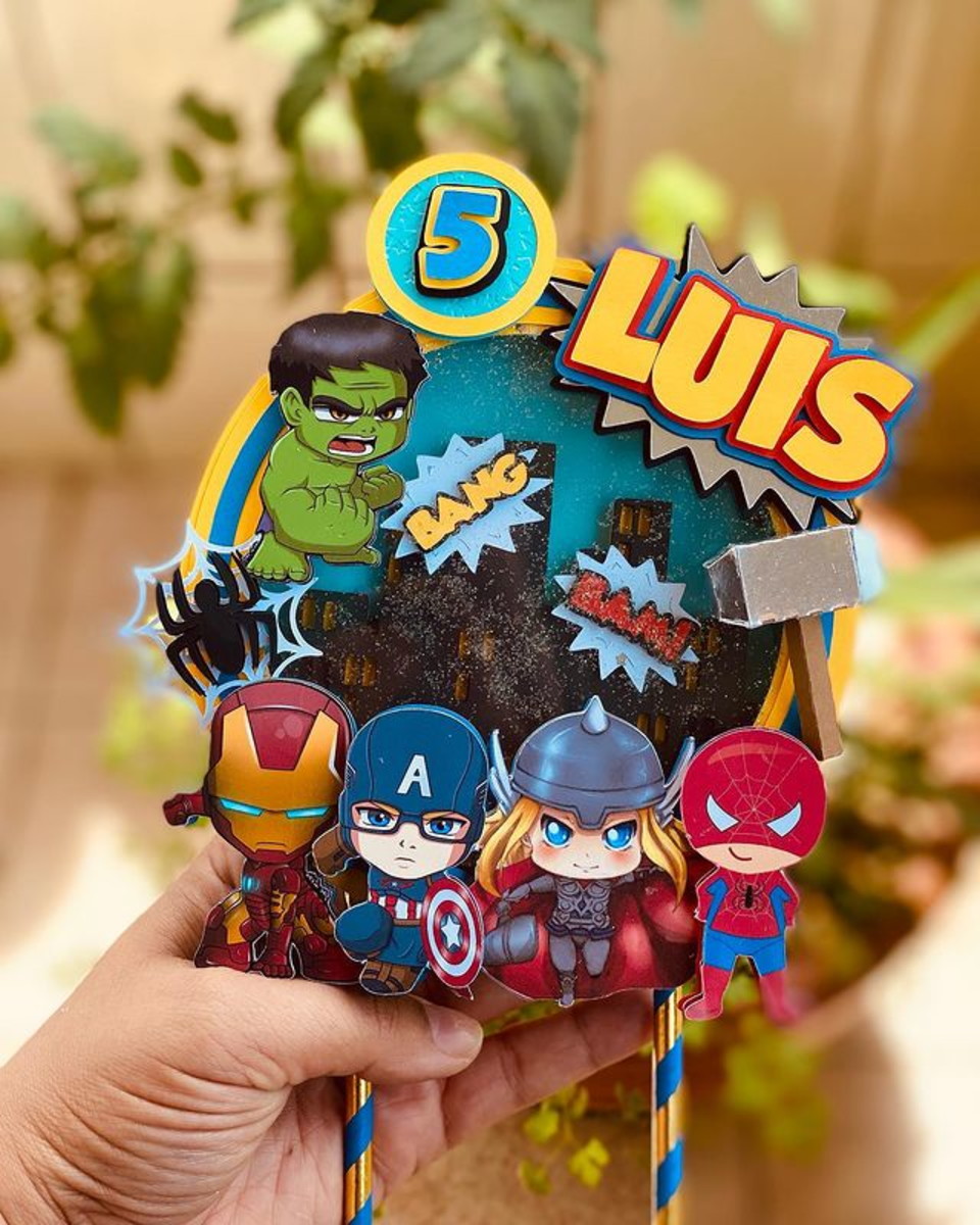 Arquivo de Corte Topo de Bolo Vingadores Studio + Brinde