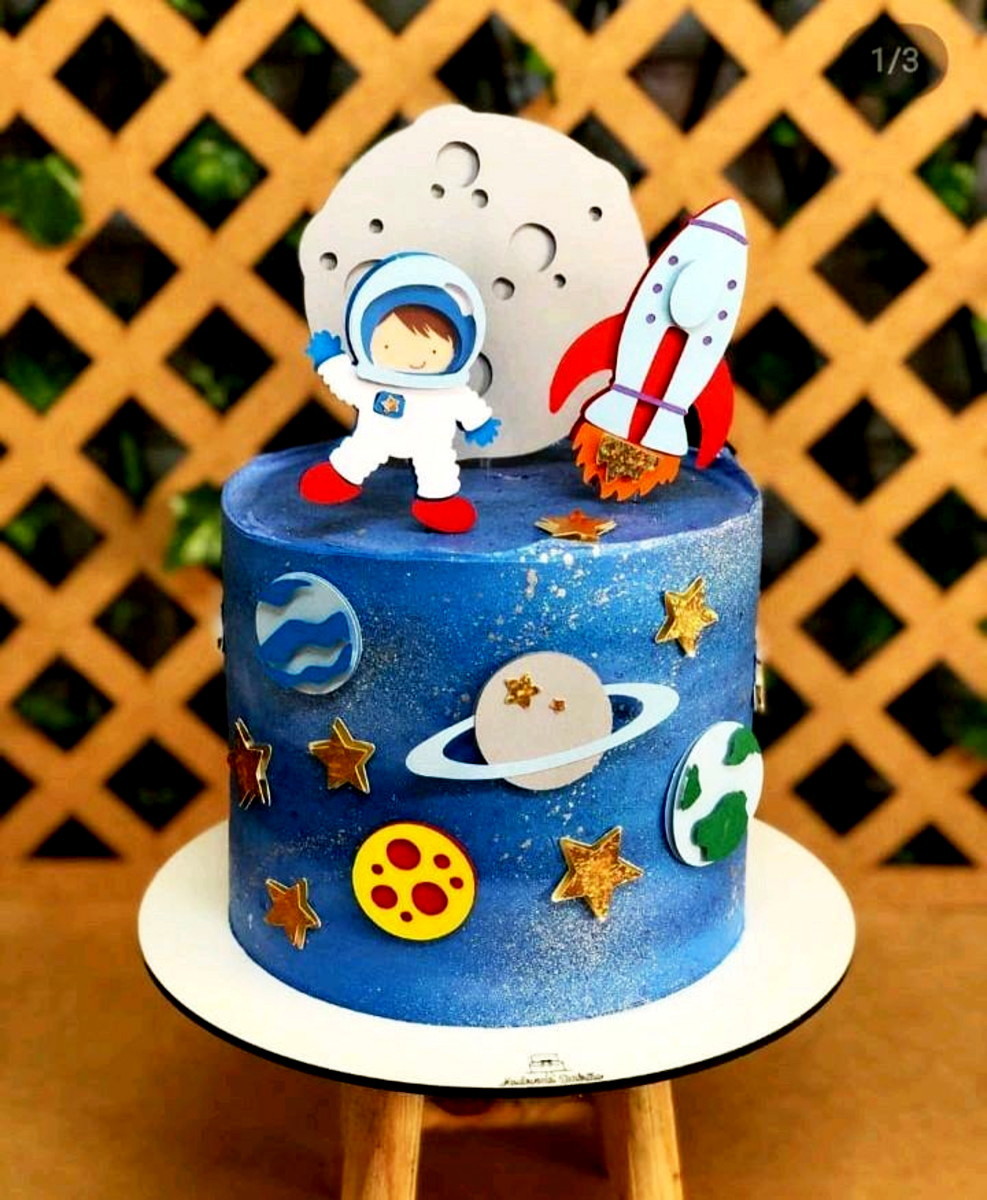 Arquivo de Corte Topo de Bolo Astronauta