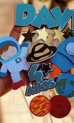412 - Arquivo de Corte Topo de Bolo Astronauta em Camadas