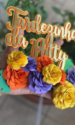 Topo de Bolo - Arte em Studio Tema Tardezinha Flores Camadas