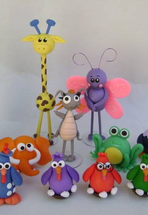 Topo de bolo galinha pintadinha