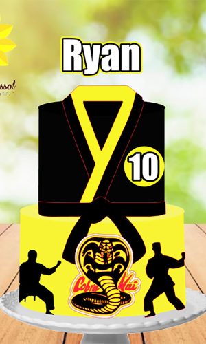 072 Arquivo de Corte Topo de Bolo Cobra Kai Ganhe+3 Produtos