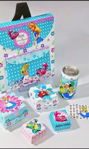 Arquivo de Corte Mochila Alice no Pais das Maravilha