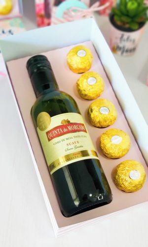 Arquivo de corte caixa mini vinho e doces dia das maes
