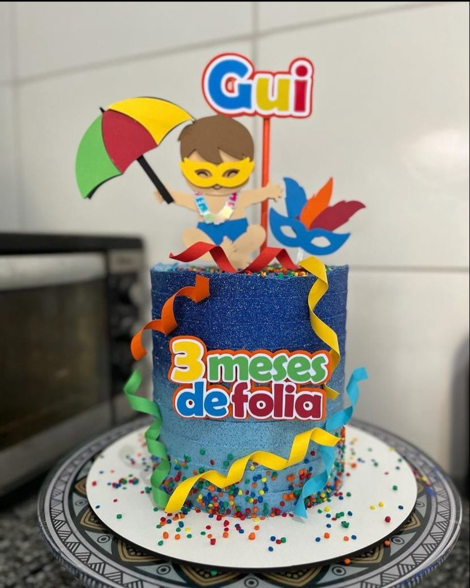 Arquivo de Corte Topo de Bolo Carnaval Folia Menino