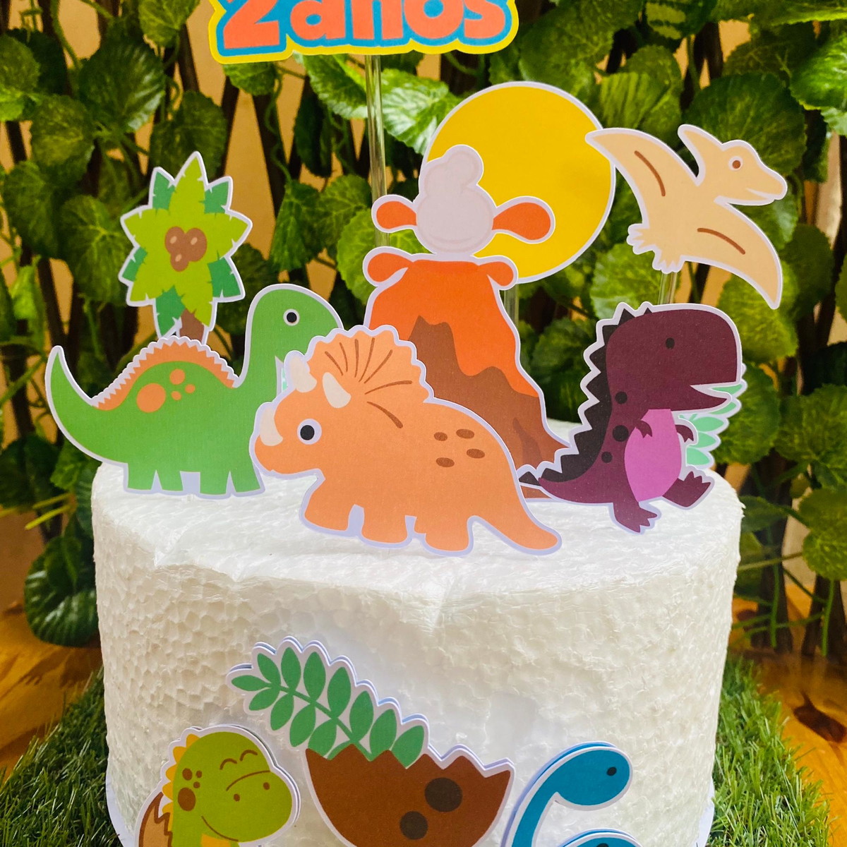 Arquivo de corte topo de bolo dinossauro cute 3 Por 9,90