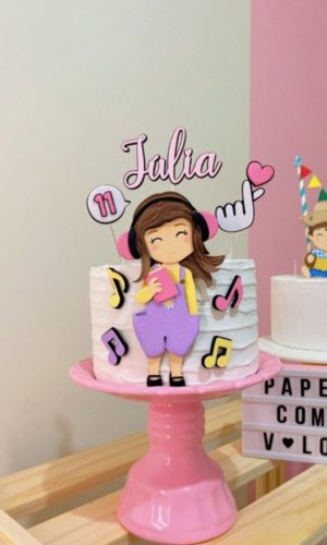 Arquivo de Corte Topo de Bolo Menina com Livro