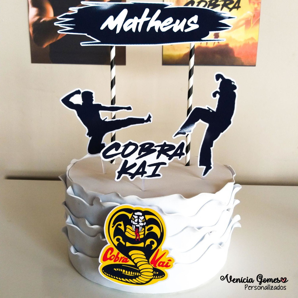 Topo de bolo Cobra Kai