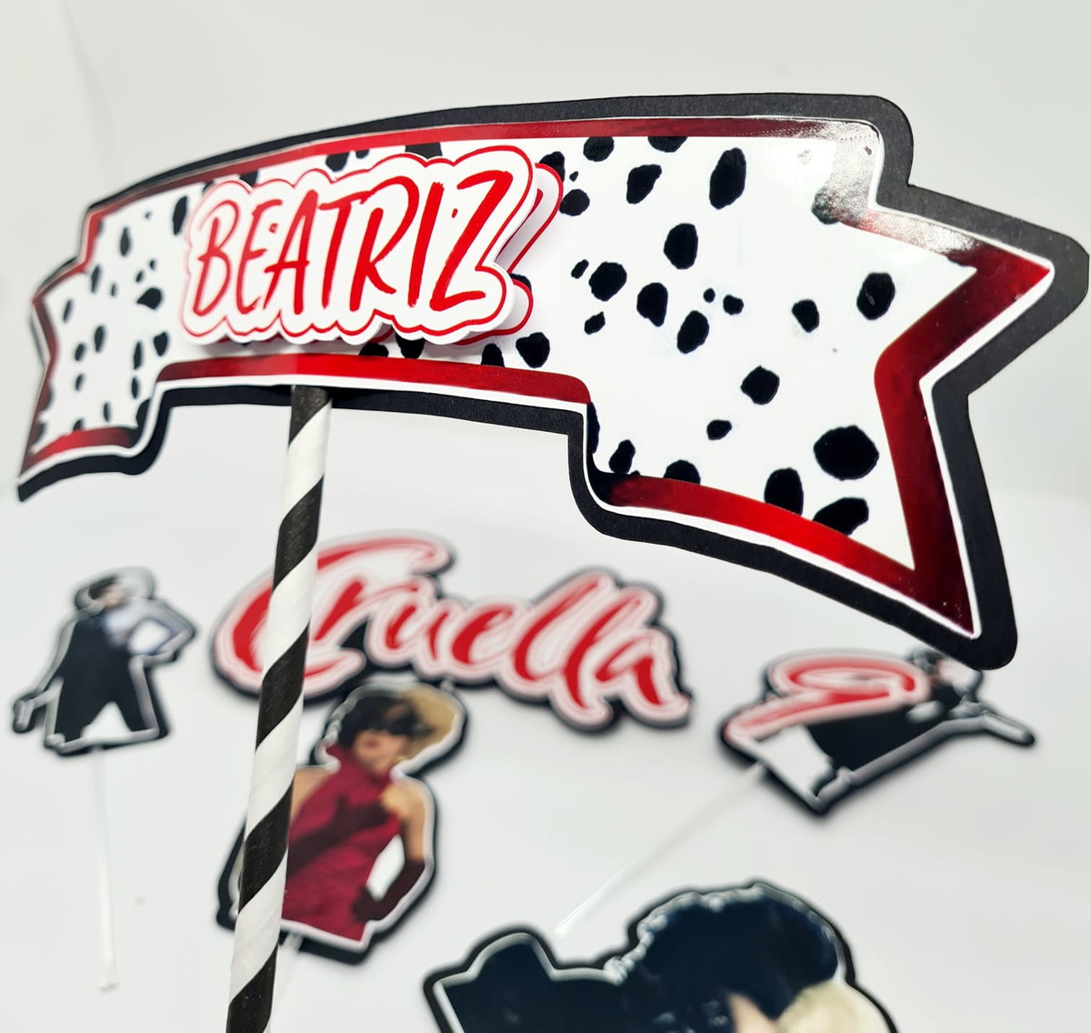 Topo de Bolo Cruella - Imagem 4