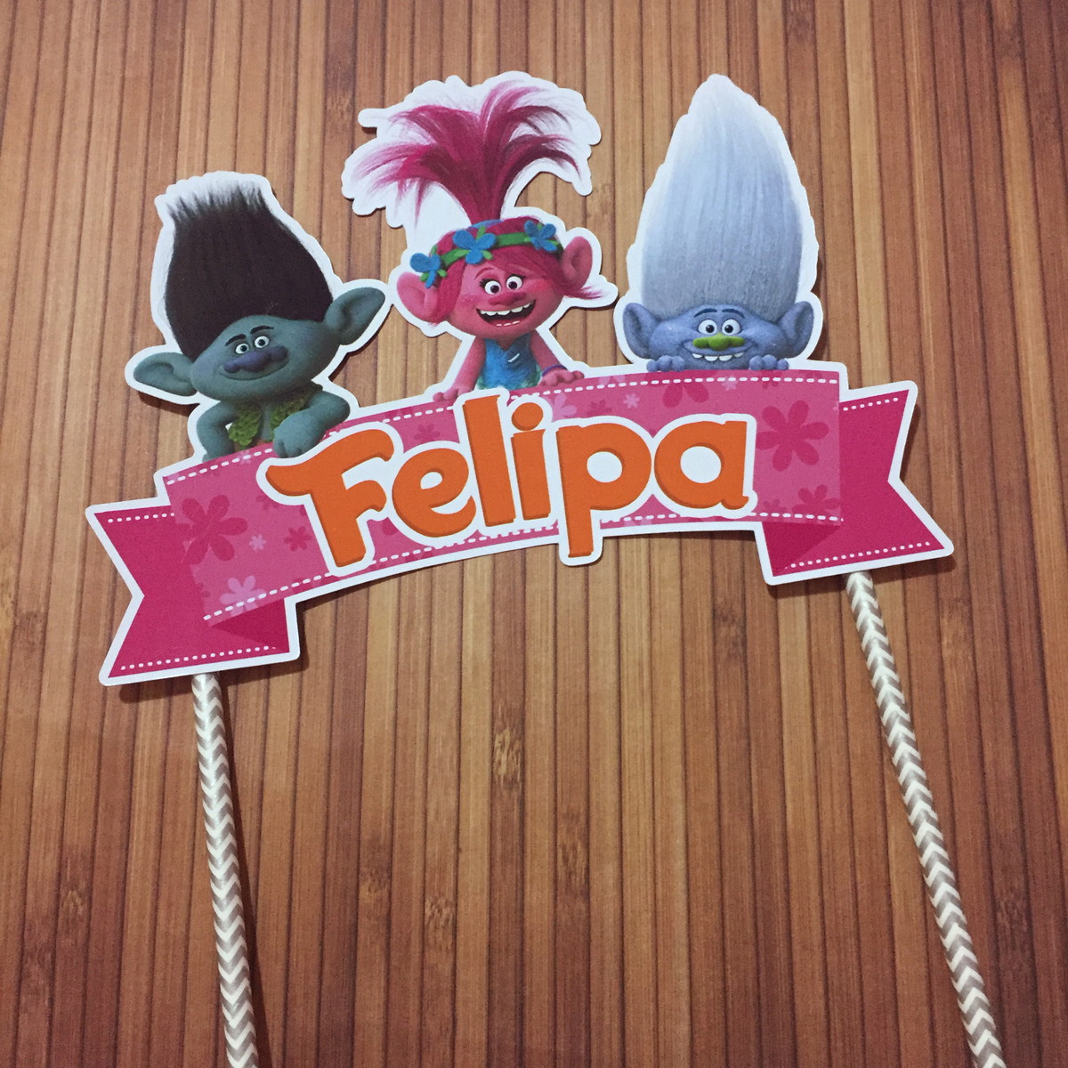 Topo de Bolo Trolls - Imagem 2