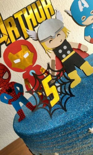 Topo de bolo vingadores