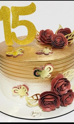 Arquivo Corte topo de bolo 15 anos com flores e borboletas
