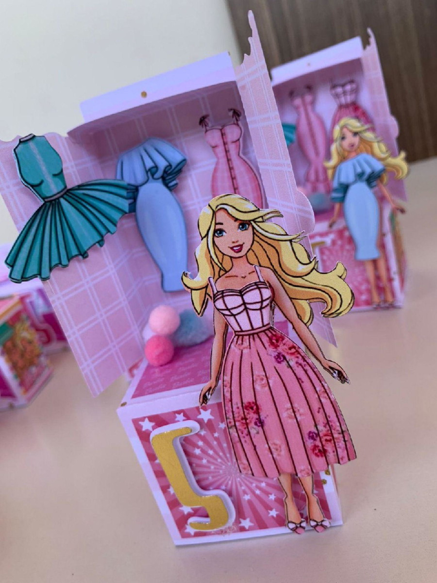 Arquivo de Corte Caixa da Barbie Troca de Roupa #16587