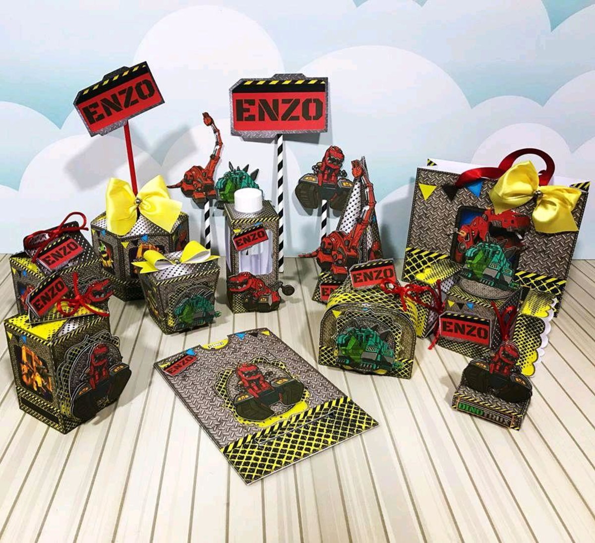 ARQUIVO DE CORTE KIT DINOTRUX (#11072) PDF E STUDIO