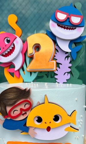 Arquivo de Corte: Topo de Bolo Mergulhador Baby Shark 005