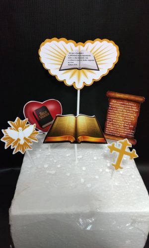 Topo de Bolo Religião